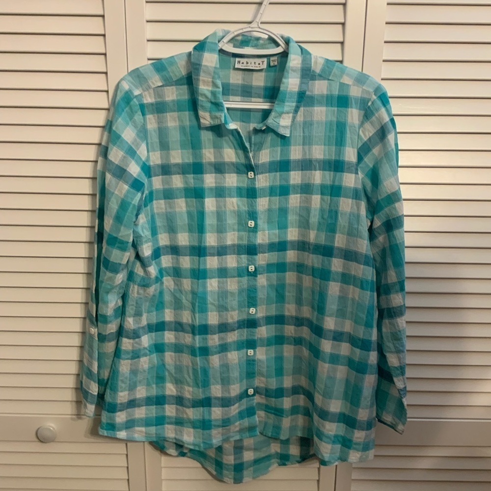 Habitat button up shirt size small
